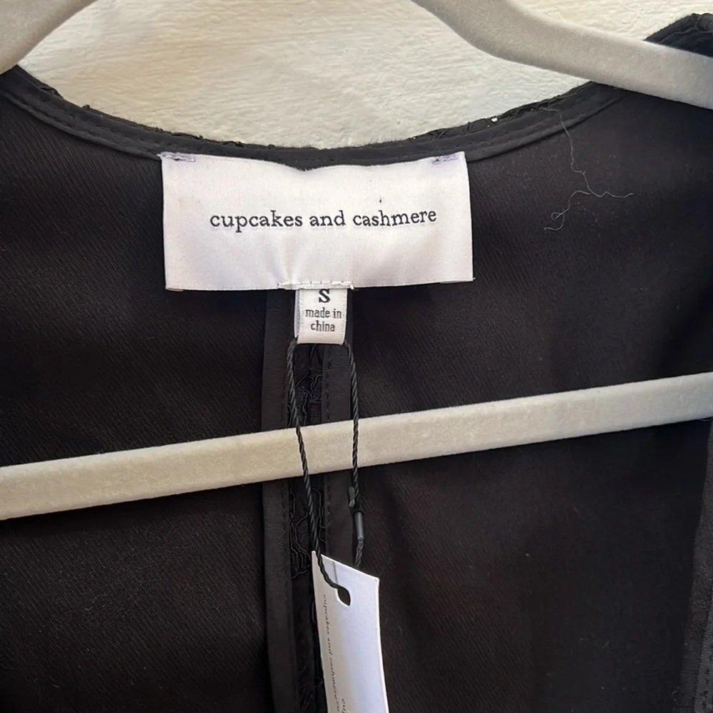 NWT Cupcakes and Cashmere Black Lace Tess Blazer Size Small - Picture 3 of 9